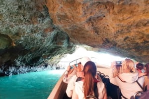 Portimão: Benagil Cave and Praia de Marinha Boat Tour