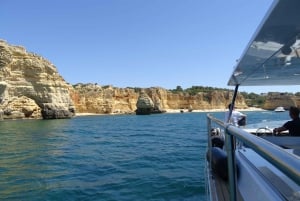 Portimão: Benagil-grotter og øko-katamaran-tur på Guldkysten