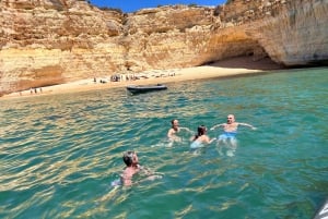 Portimão: Benagil Caves & Praia da Marinha Guided Boat Tour