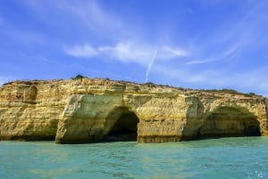 Portimão: Passeio de barco pelas grutas de Benagil com opção de pôr do sol