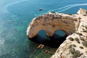 Portimão: Benagil Caves Speedboat and Kayak Guided Tour