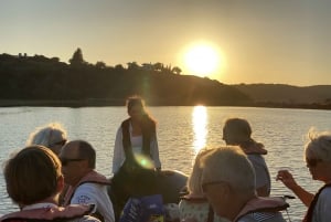 Portimão: Benagil Sunset Guided Boat Tour with Champagne