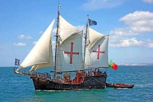 Portimão: Wycieczka łodzią żaglową do jaskiń przylądka Lagos