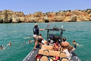 Portimão: Dolphin Watch & Benagil Caves with Biologist Guide