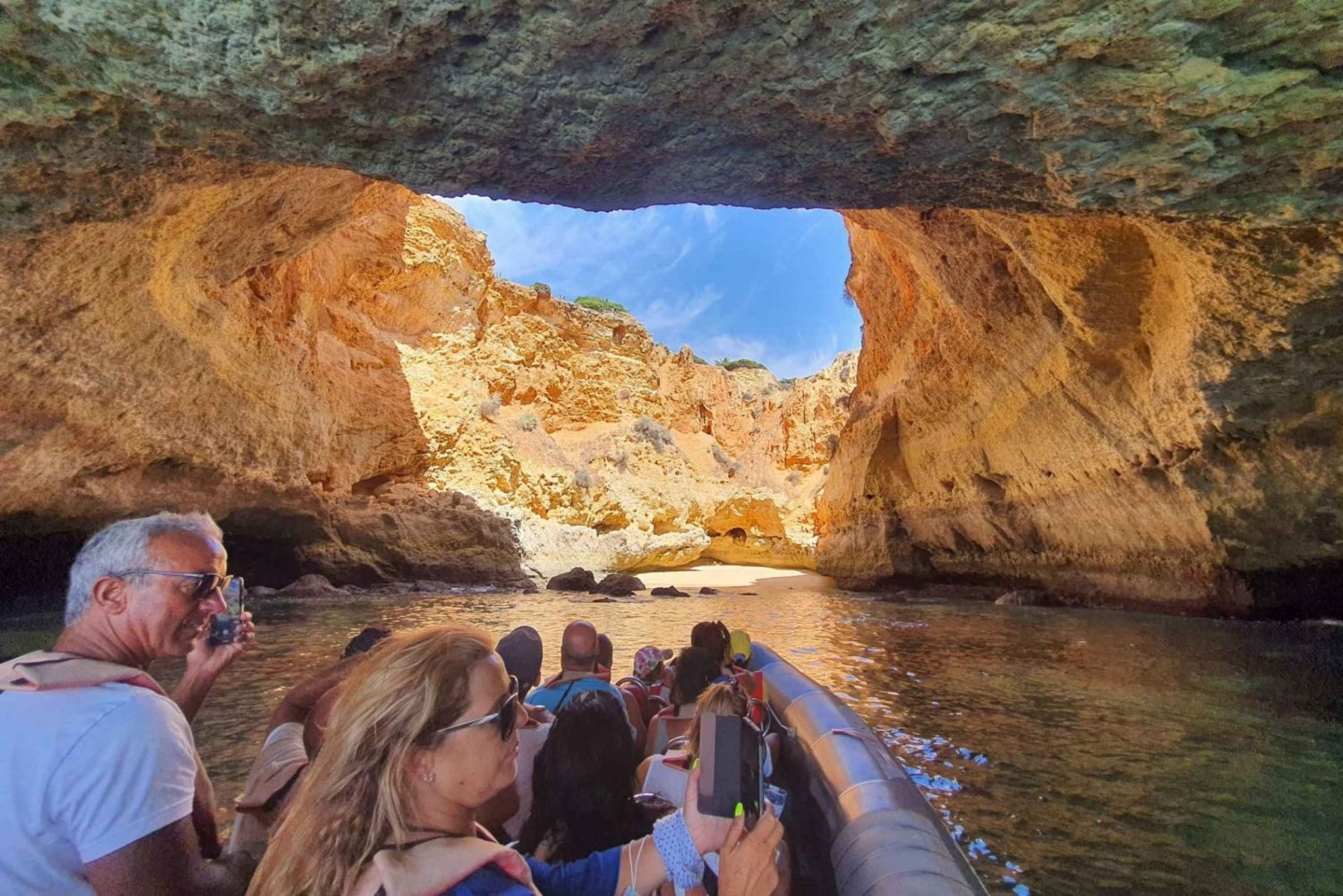 Portimão: Guidad tur med båt till grottor vid kusten