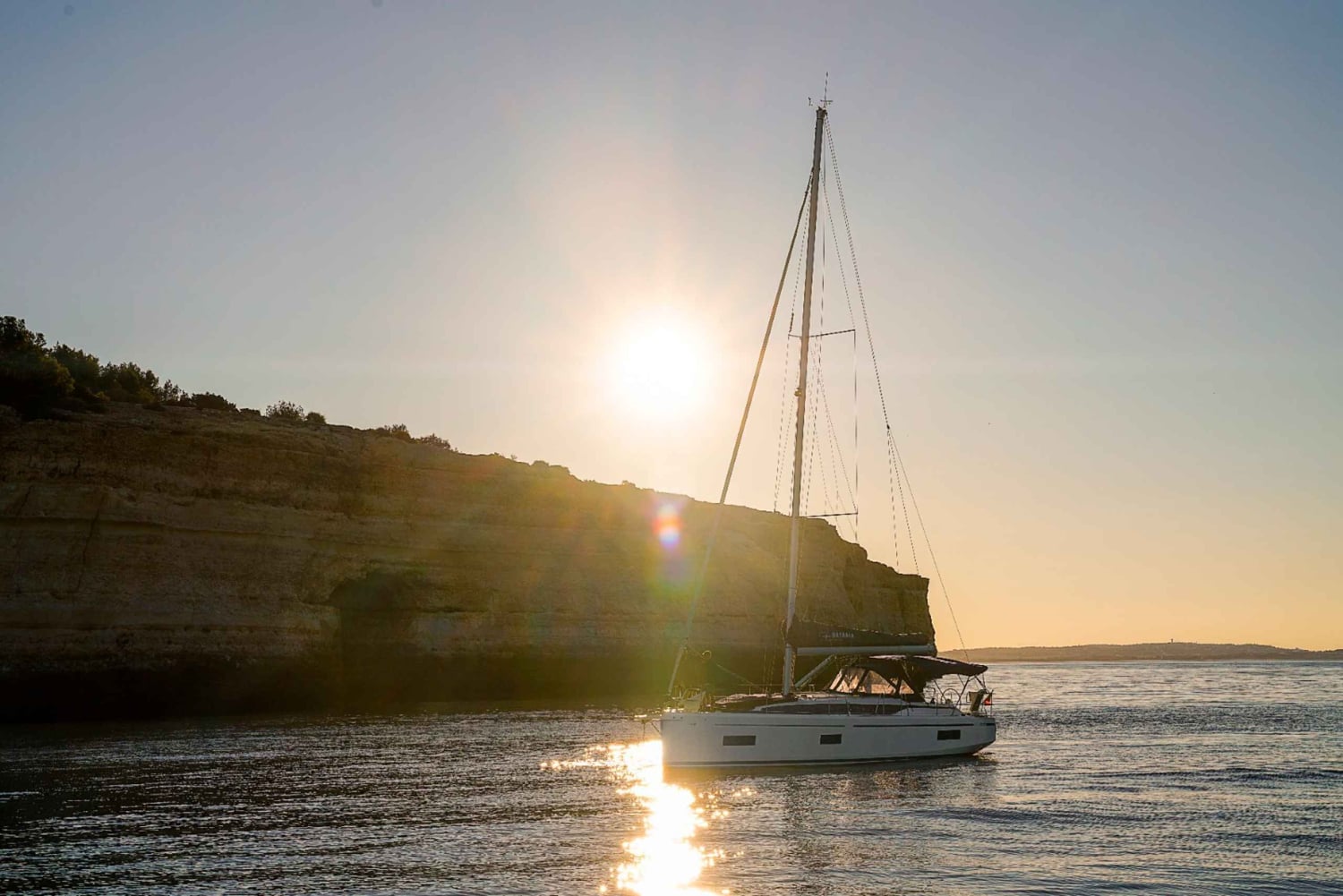 Portimao: Half-Day Sailing Yacht Cruise to the Benagil Caves
