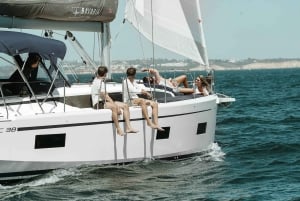 Portimao: Half-Day Sailing Yacht Cruise to the Benagil Caves