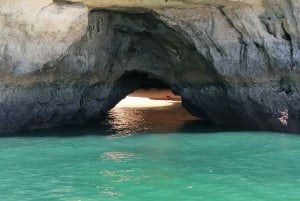 Portimão: Kayak Tour of Benagil Caves