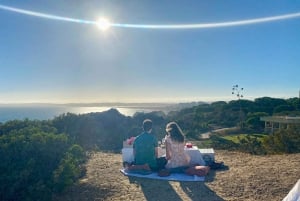 Portimão & Lagoa: Romantic Picnic at Sunset