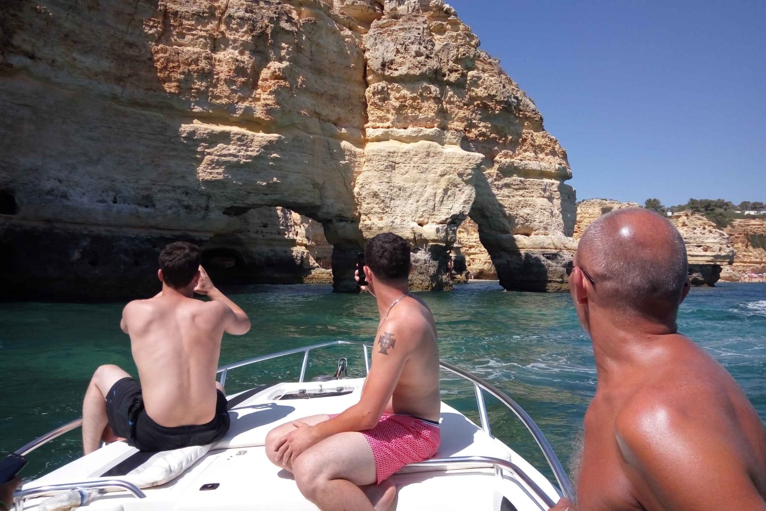 Portimão: Private Benagil Cave Boating Tour