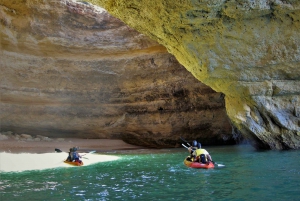Portimão: Private Benagil Caves Catamaran and Kayak Tour