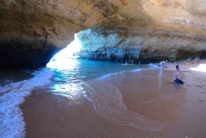 Portimão: Private Benagil Caves Catamaran and Kayak Tour