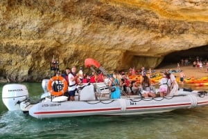 Portimão: Private Boat Trip to Benagil Cave