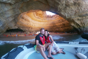 Portimão: Private Boat Trip to Benagil Cave