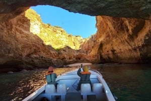 Portimão: Private Boat Trip to Benagil Caves