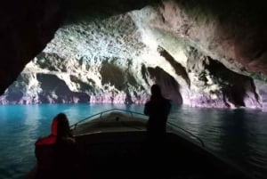 Portimão: Private Boat Trip to Benagil Caves