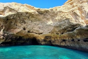 Portimão: Private Boat Trip to Benagil Caves