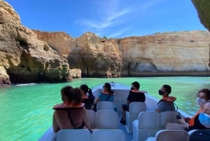 Portimão: Private Boat Trip to Benagil Caves