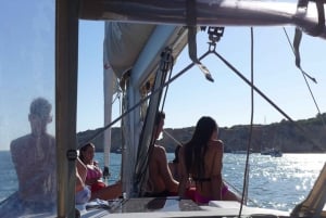 Portimão: Private Sailing Boat Tour with Local Wine