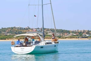 Portimão: Private Sailing Tour in Algarve Coast