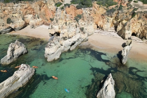 Portimão: Tour em pequenos grupos de caiaque pelas grutas e falésias