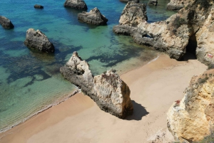 Portimão: Tour em pequenos grupos de caiaque pelas grutas e falésias