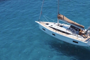 Portimao: Sunrise Luxury Sail-Yacht Cruise