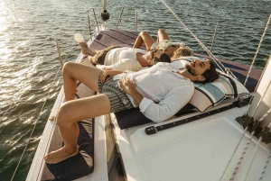 Portimao : Croisière en voilier de luxe au coucher du soleil