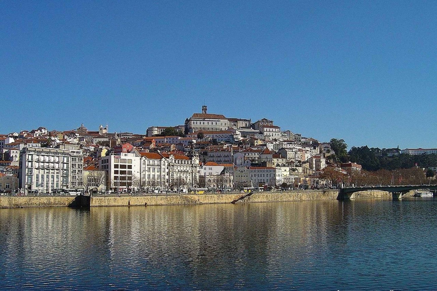 Porto: Private Transfer to Algarve with Stops up to 2 Cities