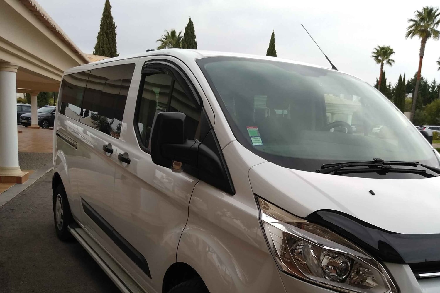 Transferts privés de l'aéroport de Faro à Albufeira (voiture jusqu'à 4 personnes)