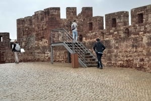 Private Tour to Silves Castle, Marinha Beach, Carvoeiro