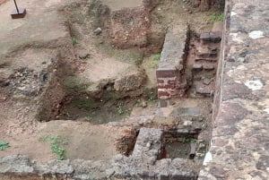 Private Tour to Silves Castle Whith Algarvian Wine Tasting