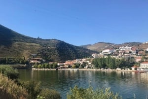 リスボンからアルガルヴェへ、またはその逆のコスタ・ヴィセンティーナへのプライベートツアーをご案内いたします。