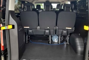 セビリアからアルガルベまでの8人乗りミニバスでのプライベート送迎サービス