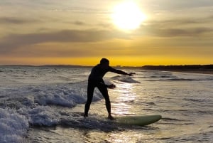 Quarteira: 2-timmars surflektion på Falésia Beach