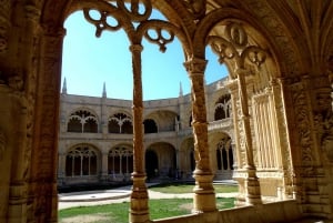 Lissabon: Lej en privat bil med chauffør og planlæg din tur.