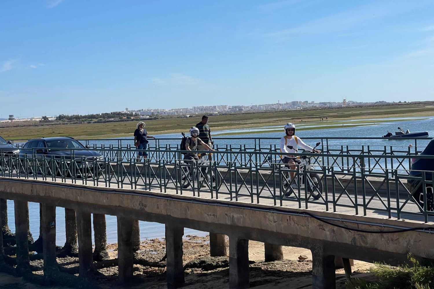 Ride the Day Away: Easy & Affordable E Motor Bike Rentals