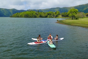 São Miguel: Lagoa das Sete Cidades Standup Paddleboard Yoga
