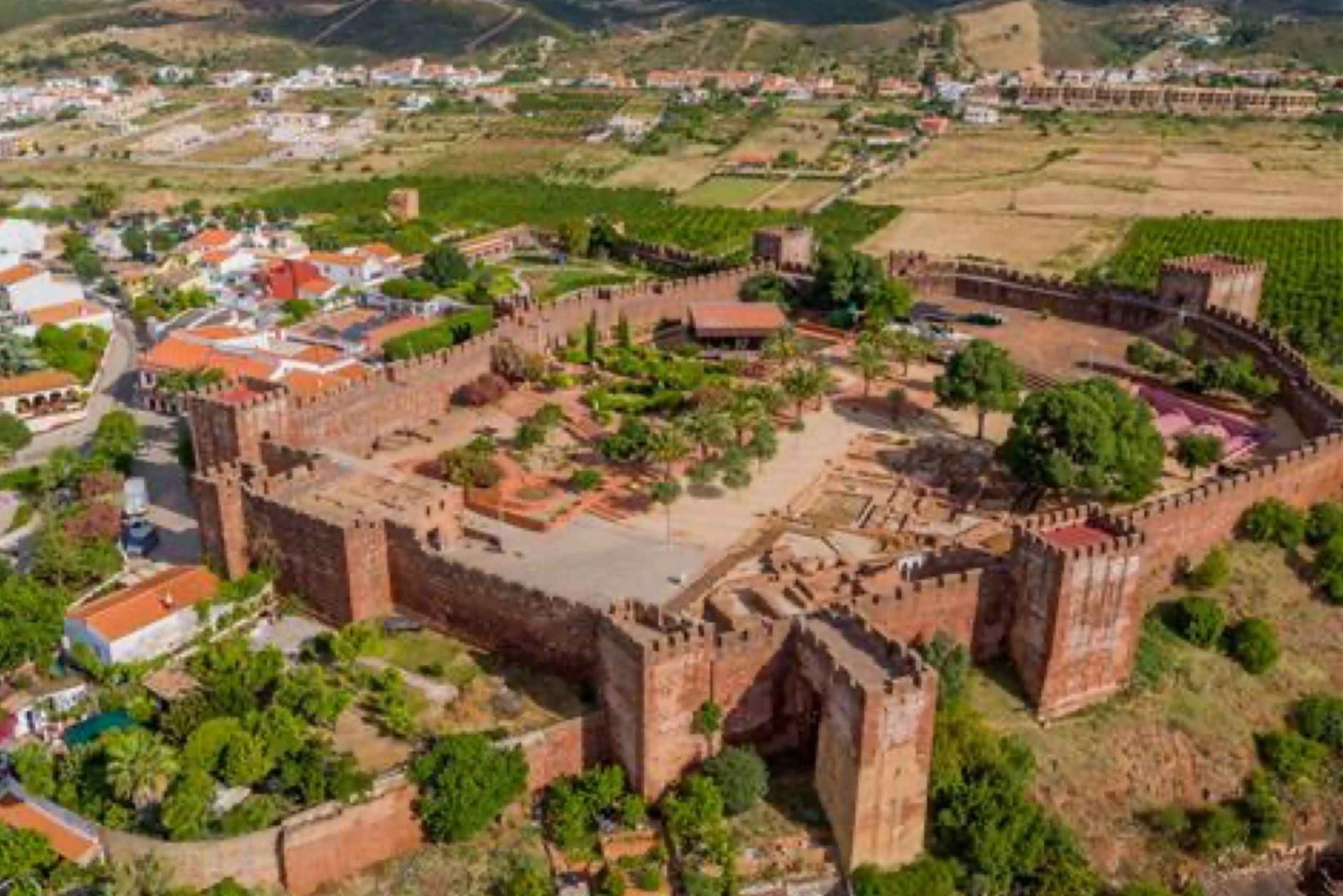 Silves Scavenger Hunt and Sights Self-Guided Tour