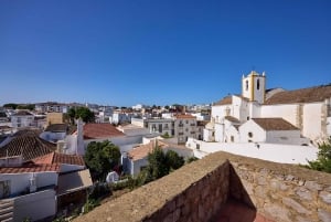 タヴィラ：ムーア人から神話まで（ウォーキングツアー）