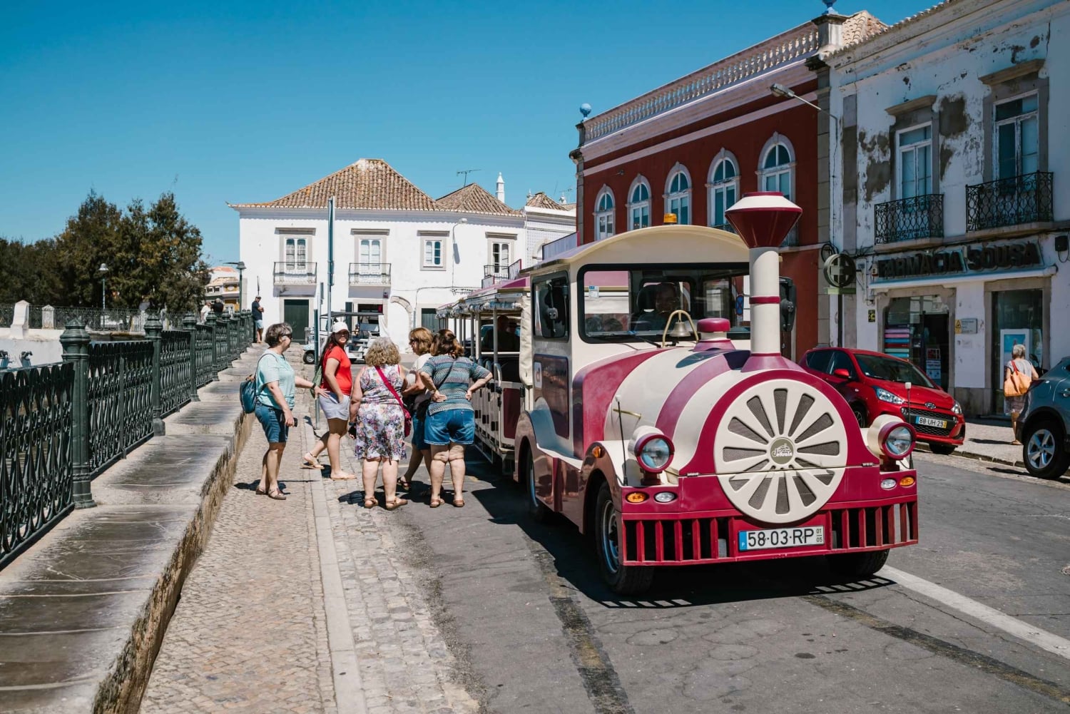 Tavira : circuit touristique en train à travers les sites incontournables de la ville