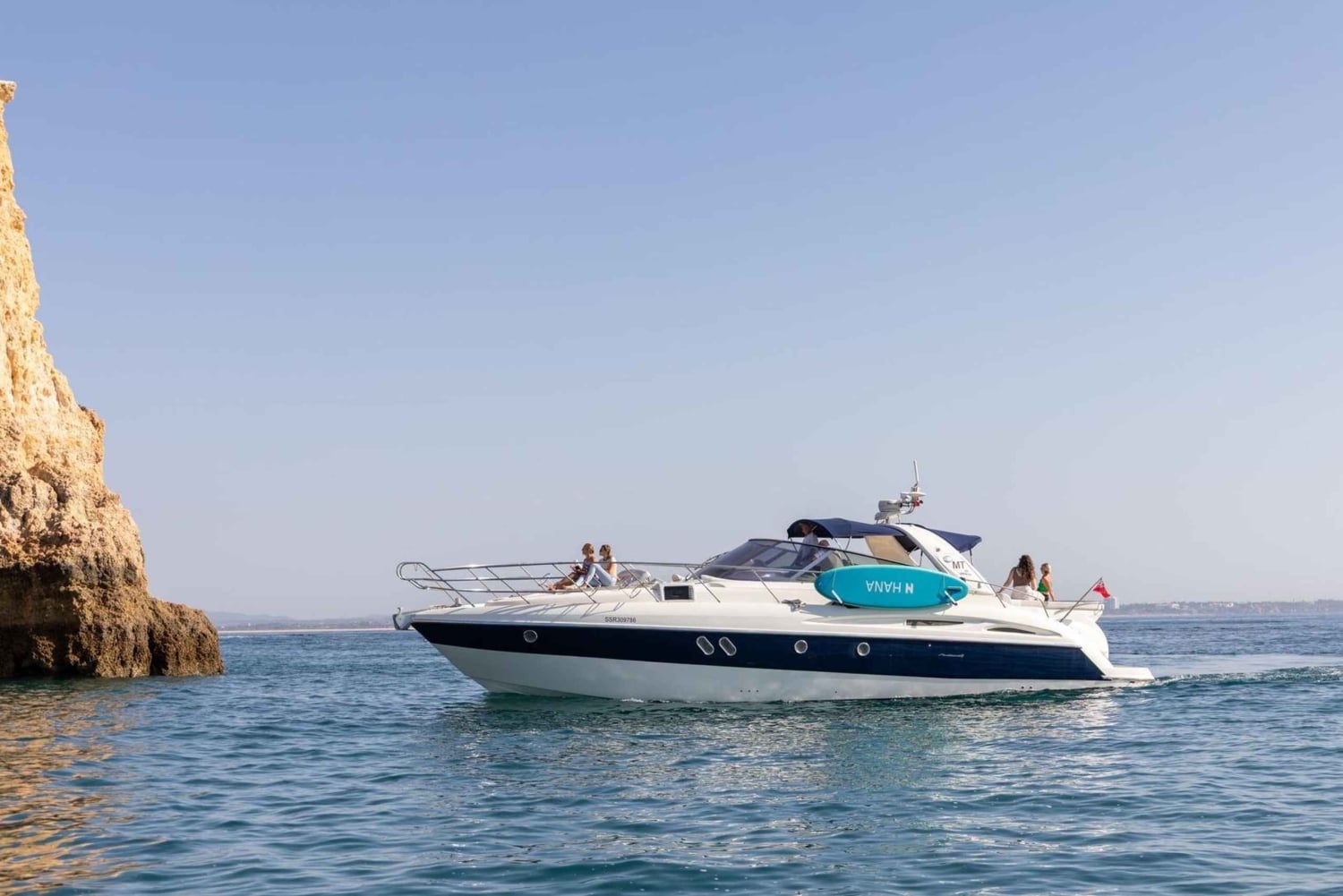 Algarves skjulte bugter: En luksusbådtur fra Lagos