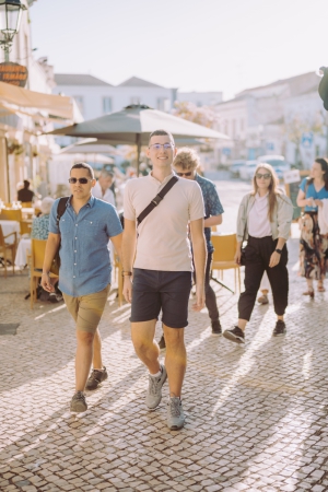 Tours & Visas