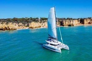 Vilamoura: Charter Privado en Catamarán al Atardecer en el Algarve