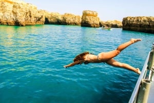 Vilamoura: Bootstour zur Höhle von Benagil mit Barbecue am Strand und Kajak