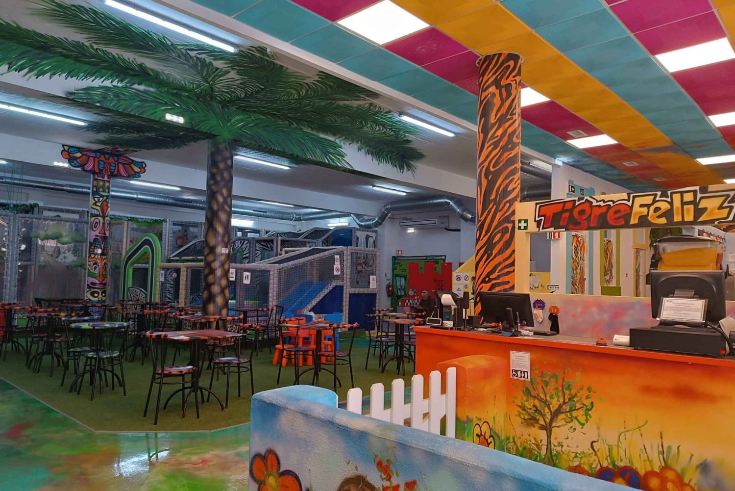 Vilamoura: Ticket für das Indoor-Spielcafé Tigre Feliz