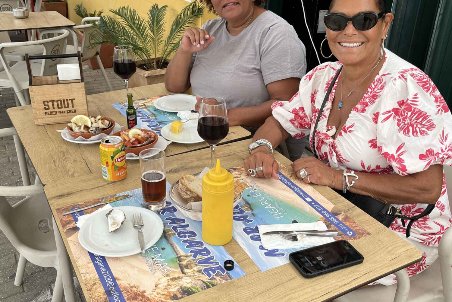 Albufeira: Portuguese Tapas and Wine Experience with Pickup