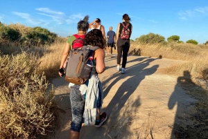 ザヴィアル：地平線を広げる | 海岸ハイキングとヨガ
