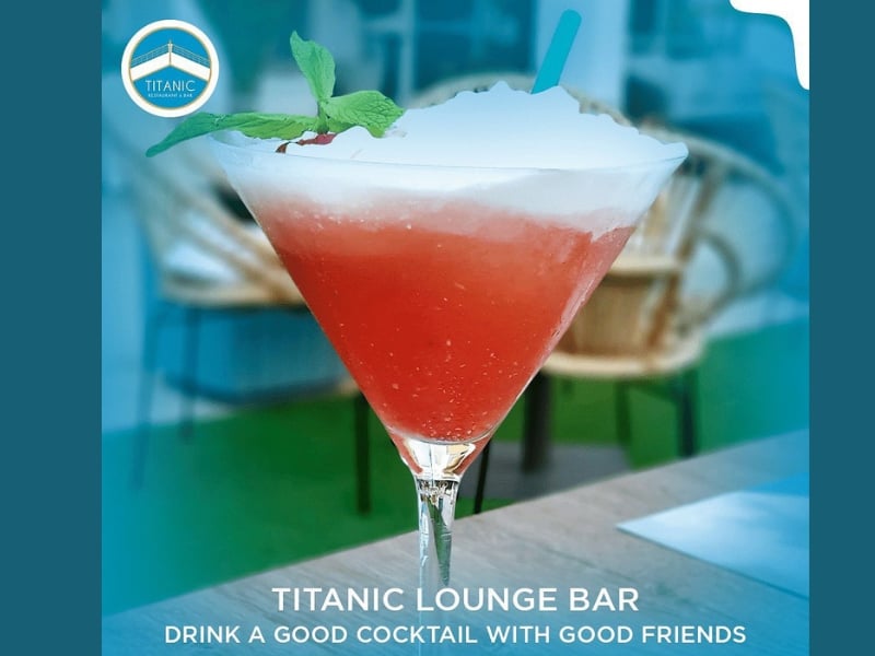 Free Cocktails Titanic Restaurant Praia da Rocha