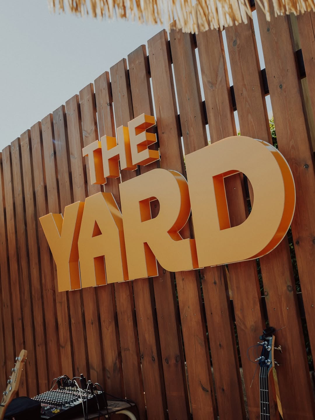 live music the yard vale do lobo